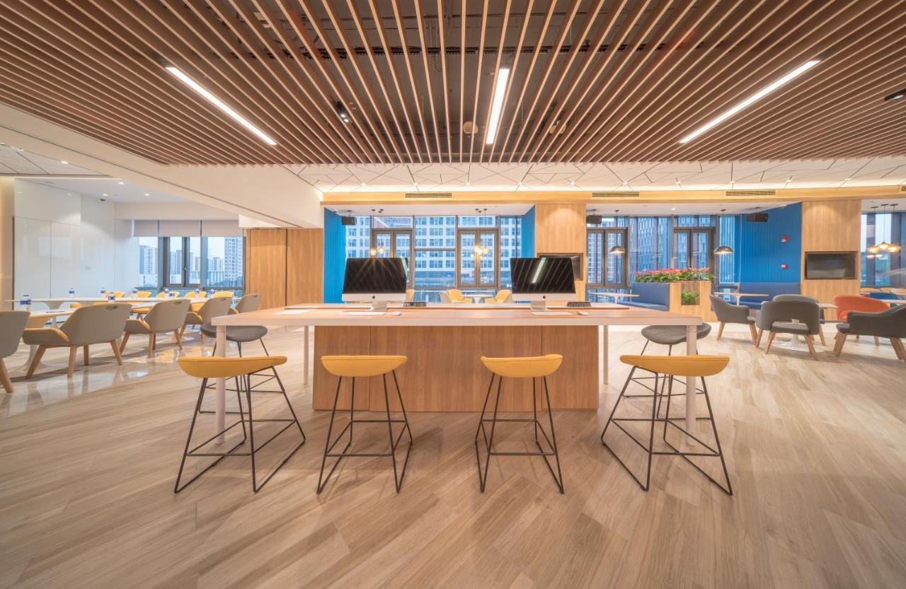 Holiday Inn Express Shanghai Huijin By Ihg Exteriör bild