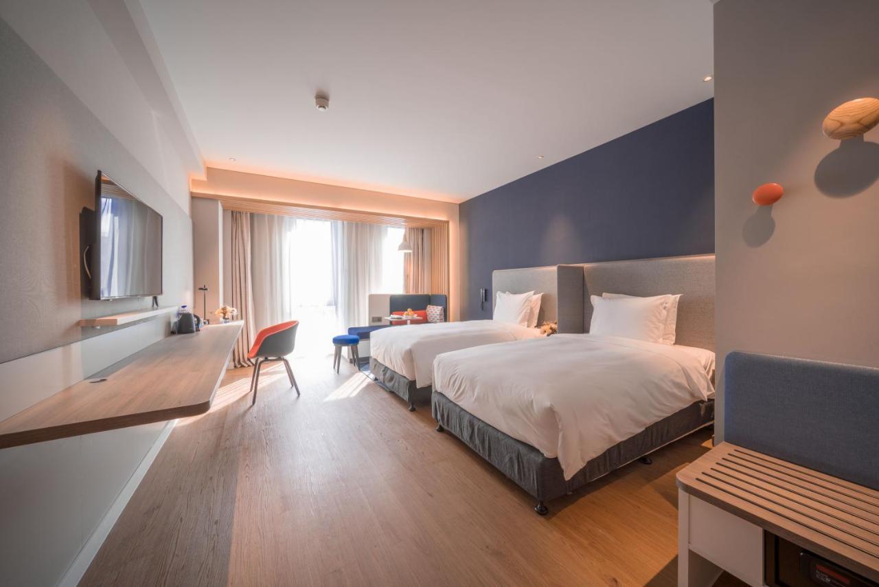 Holiday Inn Express Shanghai Huijin By Ihg Exteriör bild