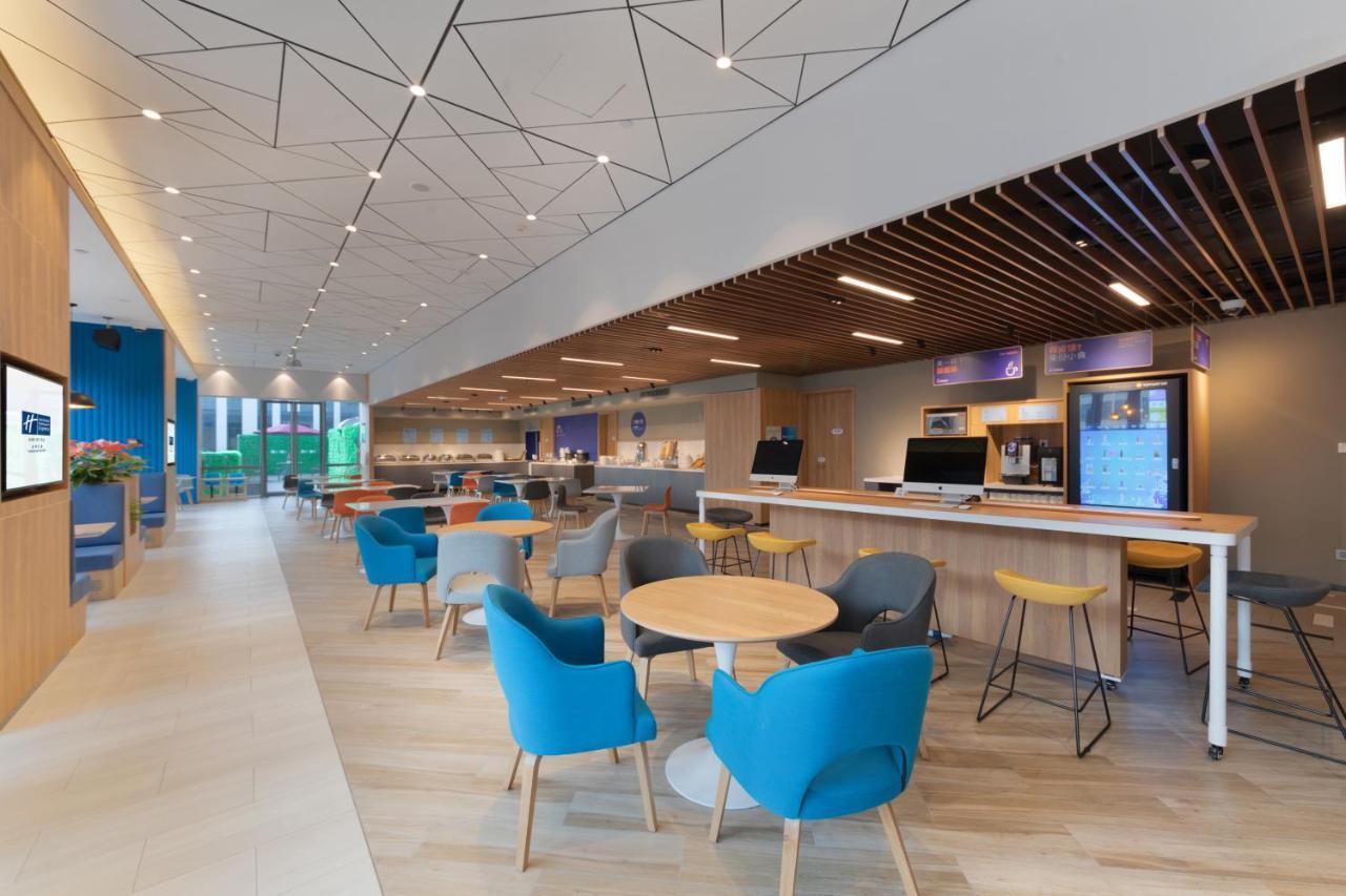 Holiday Inn Express Shanghai Huijin By Ihg Exteriör bild